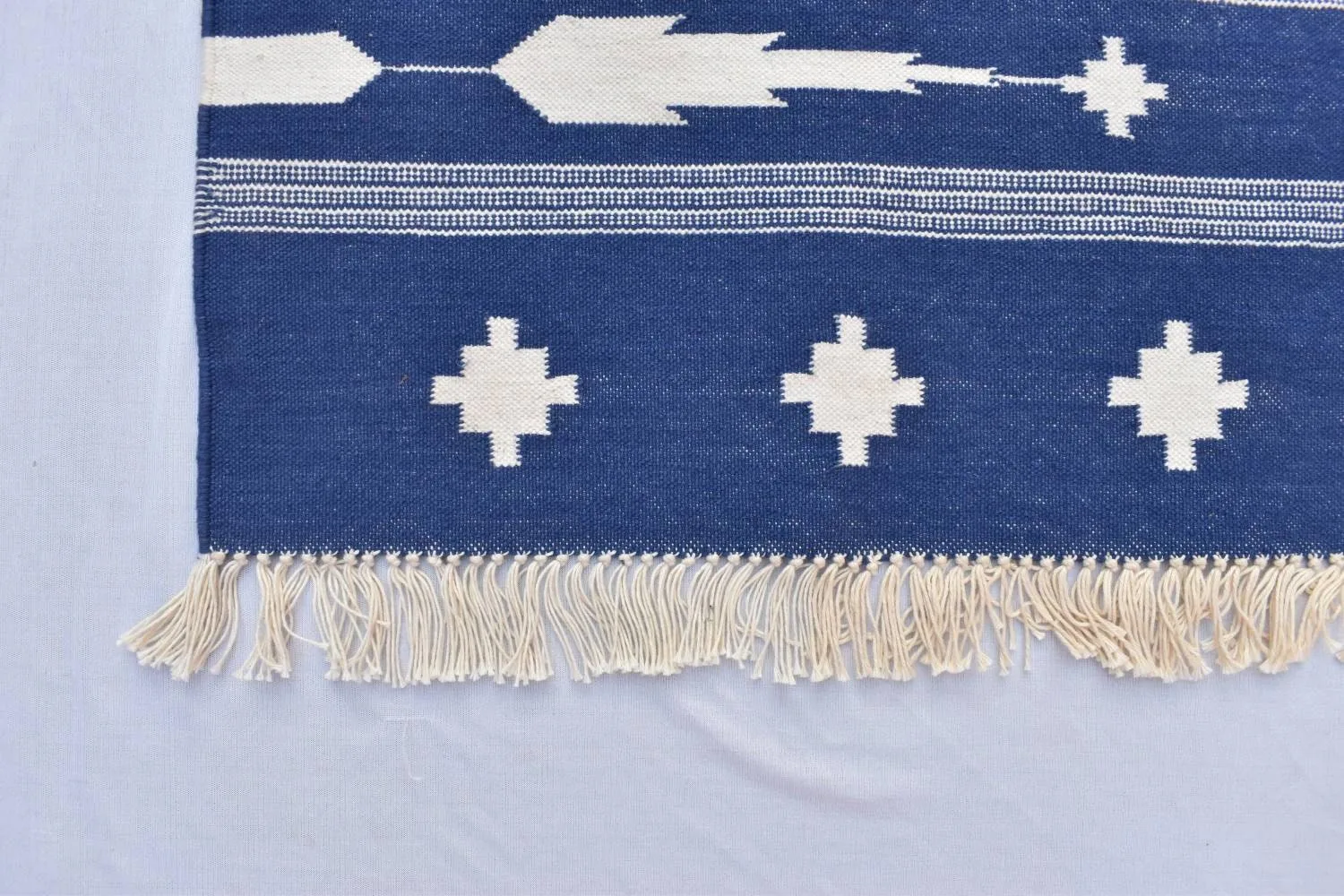 Multiple Sizes Cotton Blue And White Woven Modern Cotton Rug Dhurrie- Handmade Rug - Image 8